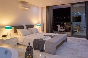 Luxury-Villa, 4 Schlafzimmer, Meerblick | Hochwertige Bettwaren, Schreibtisch, Bügeleisen/Bügelbrett
