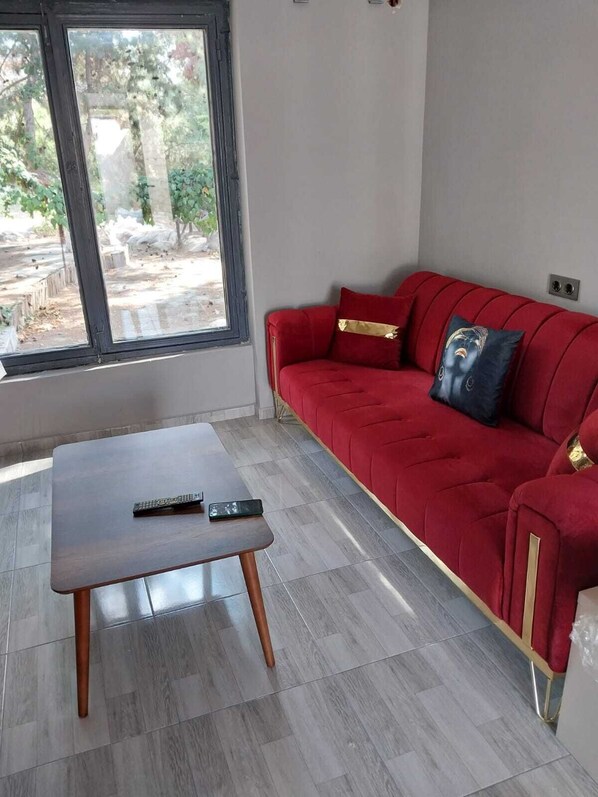 Premium bedding, desk, iron/ironing board, free WiFi - Beykent Inn Hotel (Istanbul)