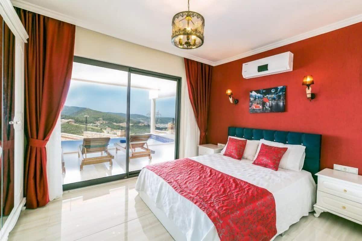 Luxury Villa, 4 Bedrooms, Sea View | 2 bedrooms, premium bedding, desk, iron/ironing board