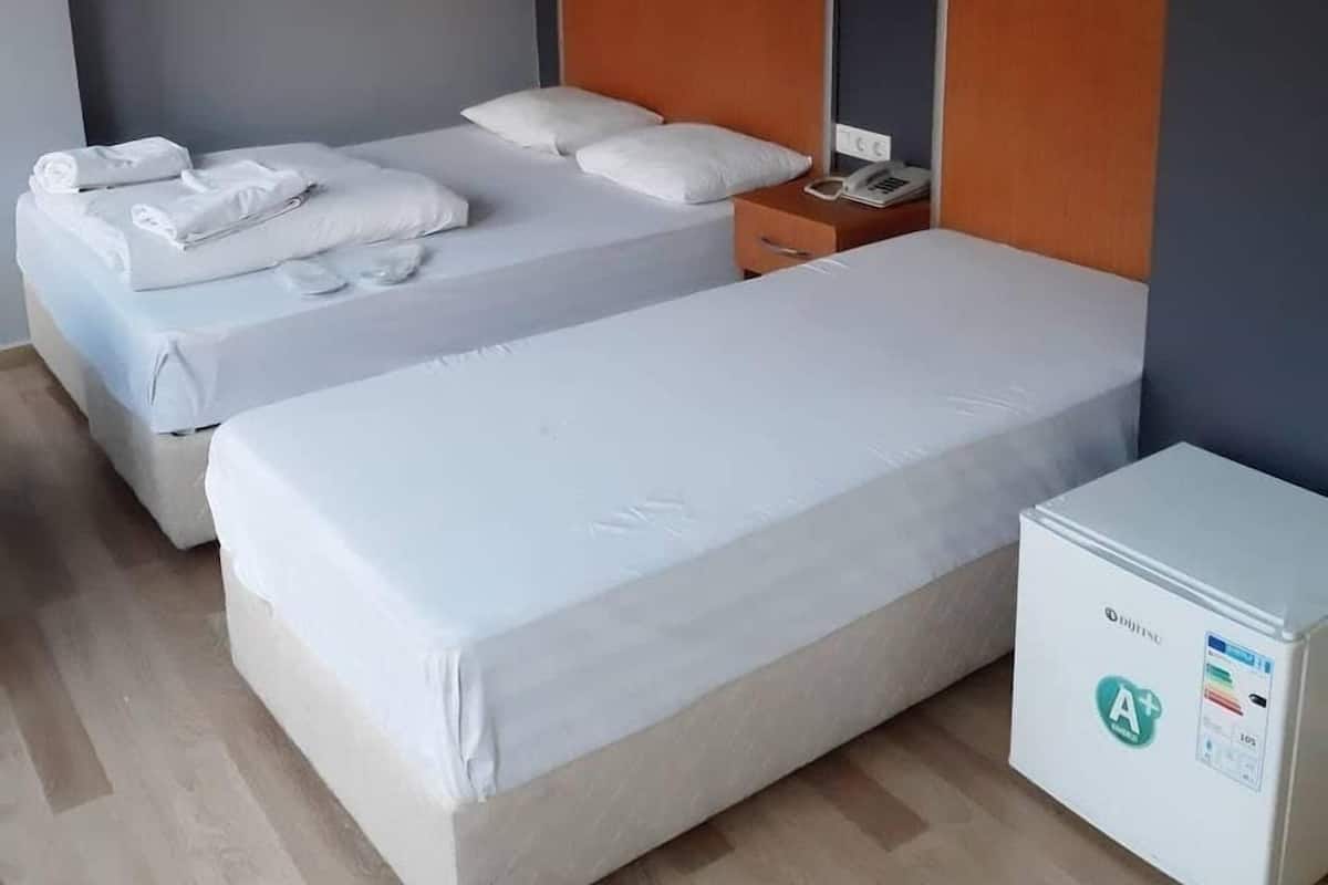 Standard Triple Room | Premium bedding, desk, iron/ironing board (on request), WiFi (free)