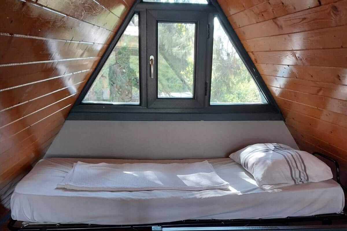 Standard Twin Room | 2 bedrooms, premium bedding, desk, iron/ironing board