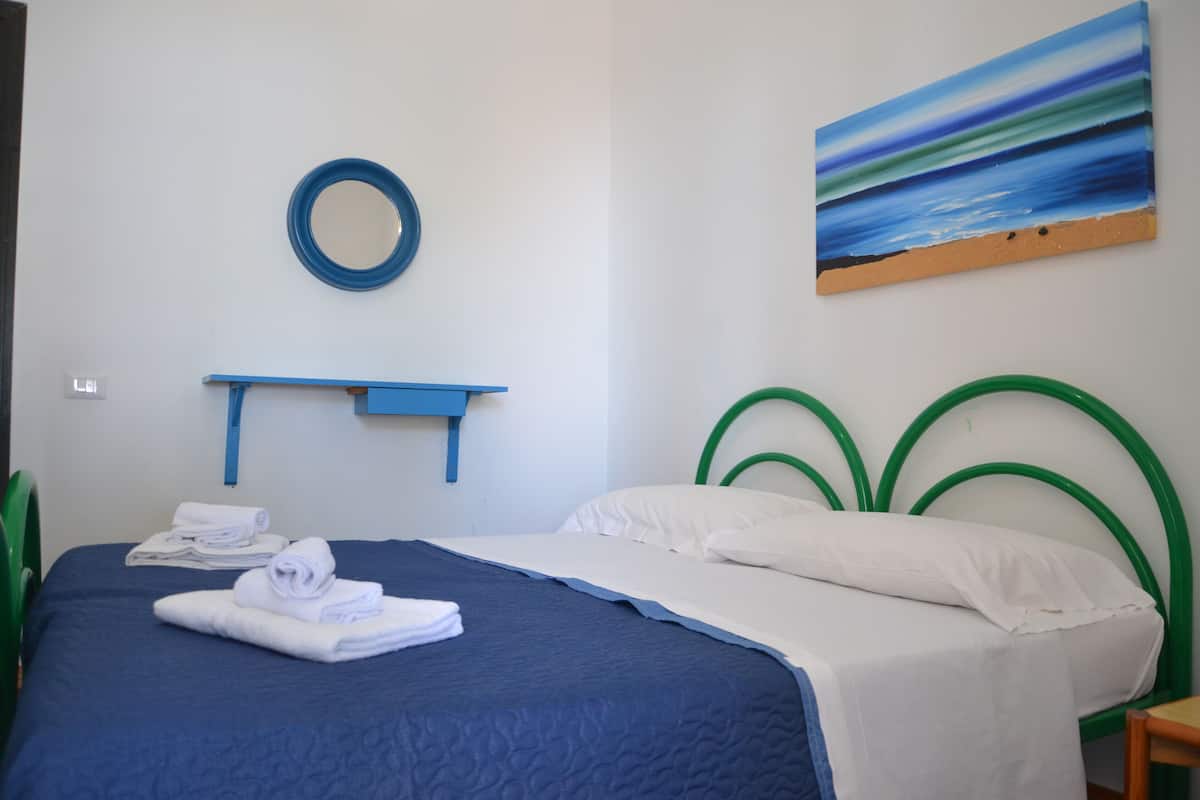 Family Duplex, 2 Bedrooms | 1 bedroom, iron/ironing board, free cribs/infant beds, free WiFi