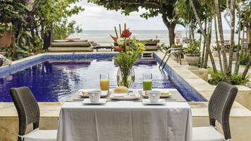 Breakfast, lunch, dinner served; Brazilian cuisine, beach views 