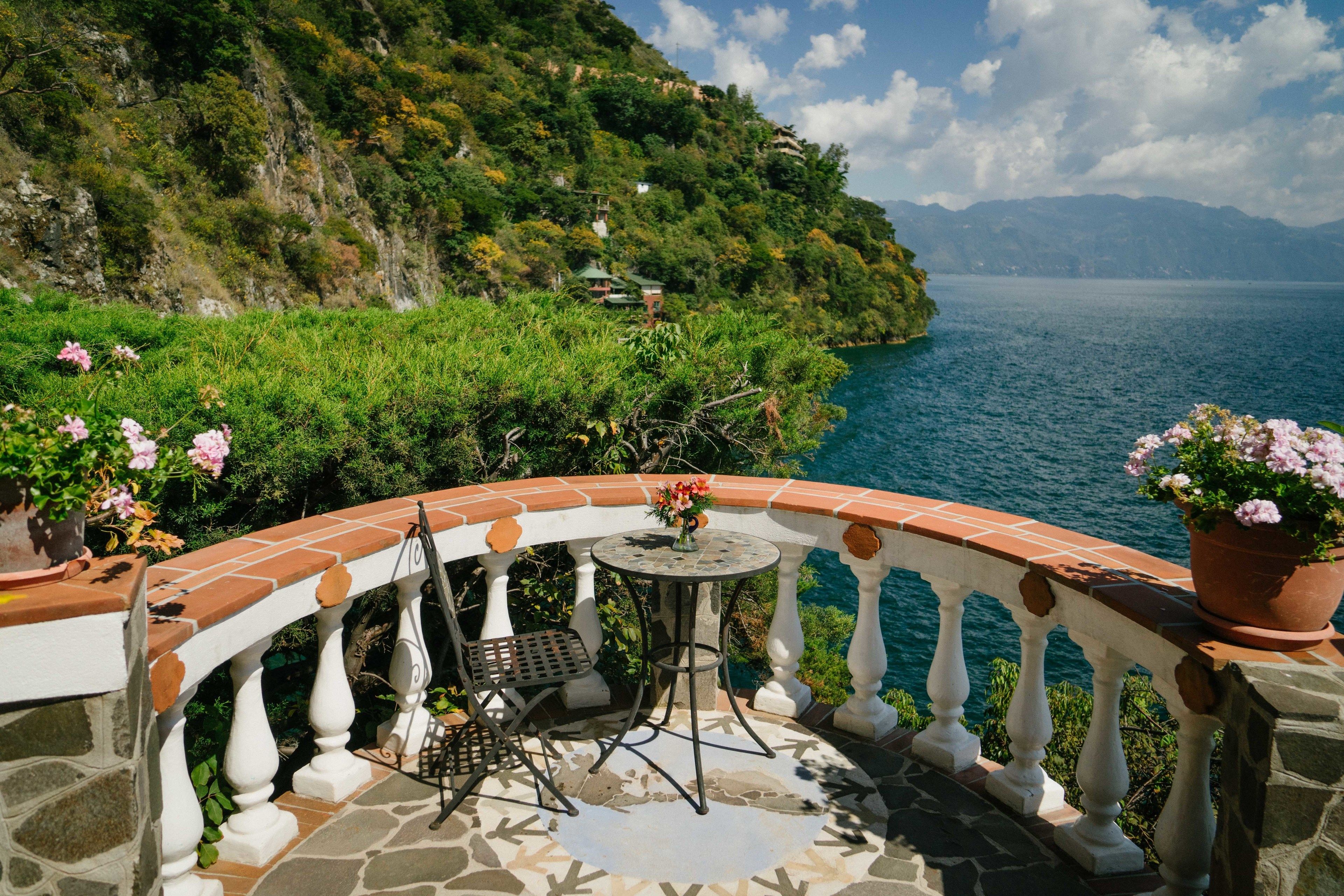 Chambre Double Économique, 1 lit double, salle de bains commune | Vue sur le lac
