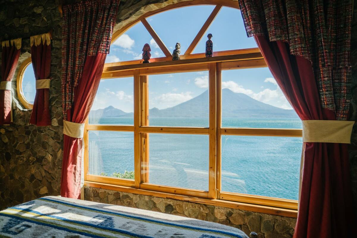 standard double room, private bathroom | in-room safe, individually decorated, individually furnished, desk