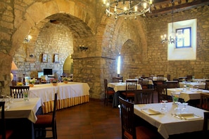 Restaurant - Relais il Castello (Monte Castello di Vibio)