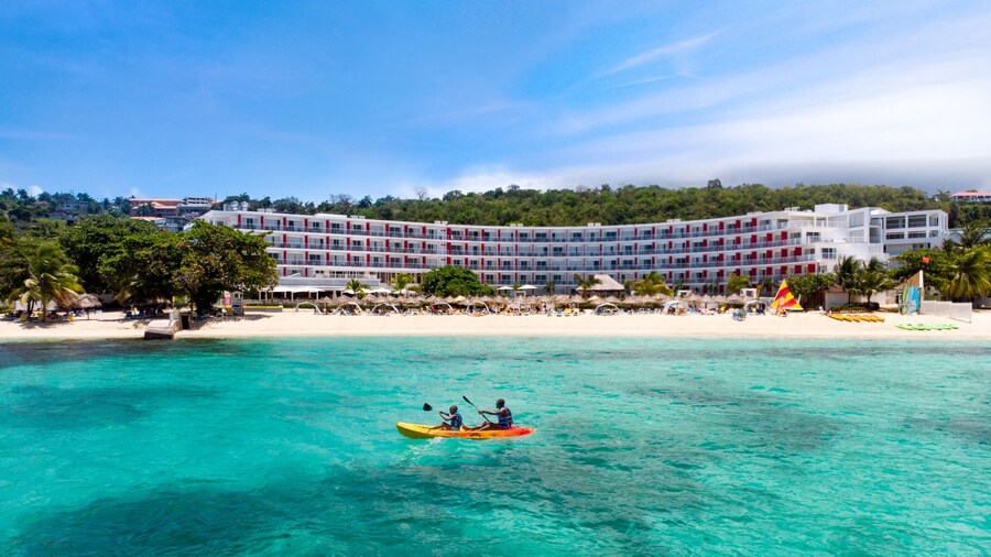 Grand Decameron Cornwall Beach, A Trademark All-Inclusive Resort