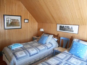 Doppelzimmer, Gemeinschaftsbad (Marie-Jeanne) | Verdunkelungsvorhänge, schallisolierte Zimmer, kostenlose Babybetten