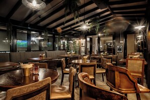 Bar (en la propiedad)