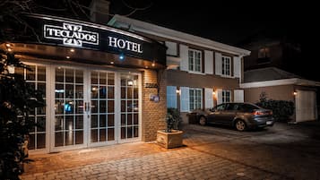 Fachada de la propiedad