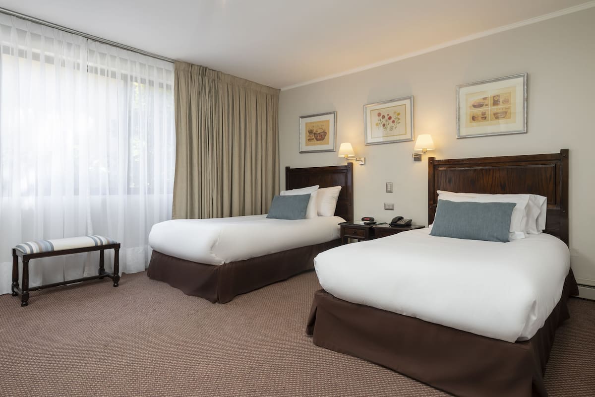 Executive Twin kamer | Een kluis op de kamer, een strijkplank/strijkijzer, gratis wifi