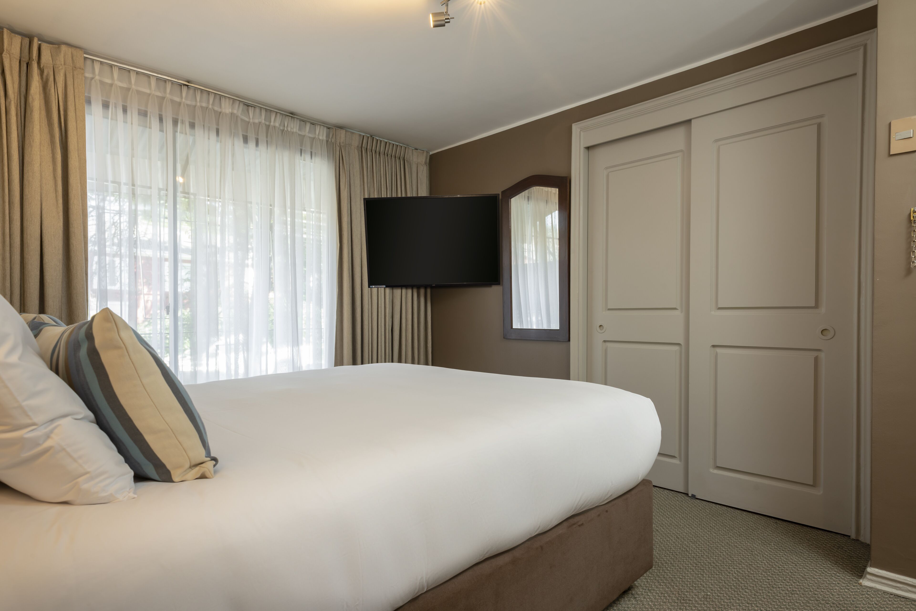 superior double room, 1 queen bed | 1 bedroom, in-room safe, iron/ironing board, free wifi