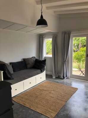 Cottage, 1 chambre, cuisine, vue vallée | Coin séjour