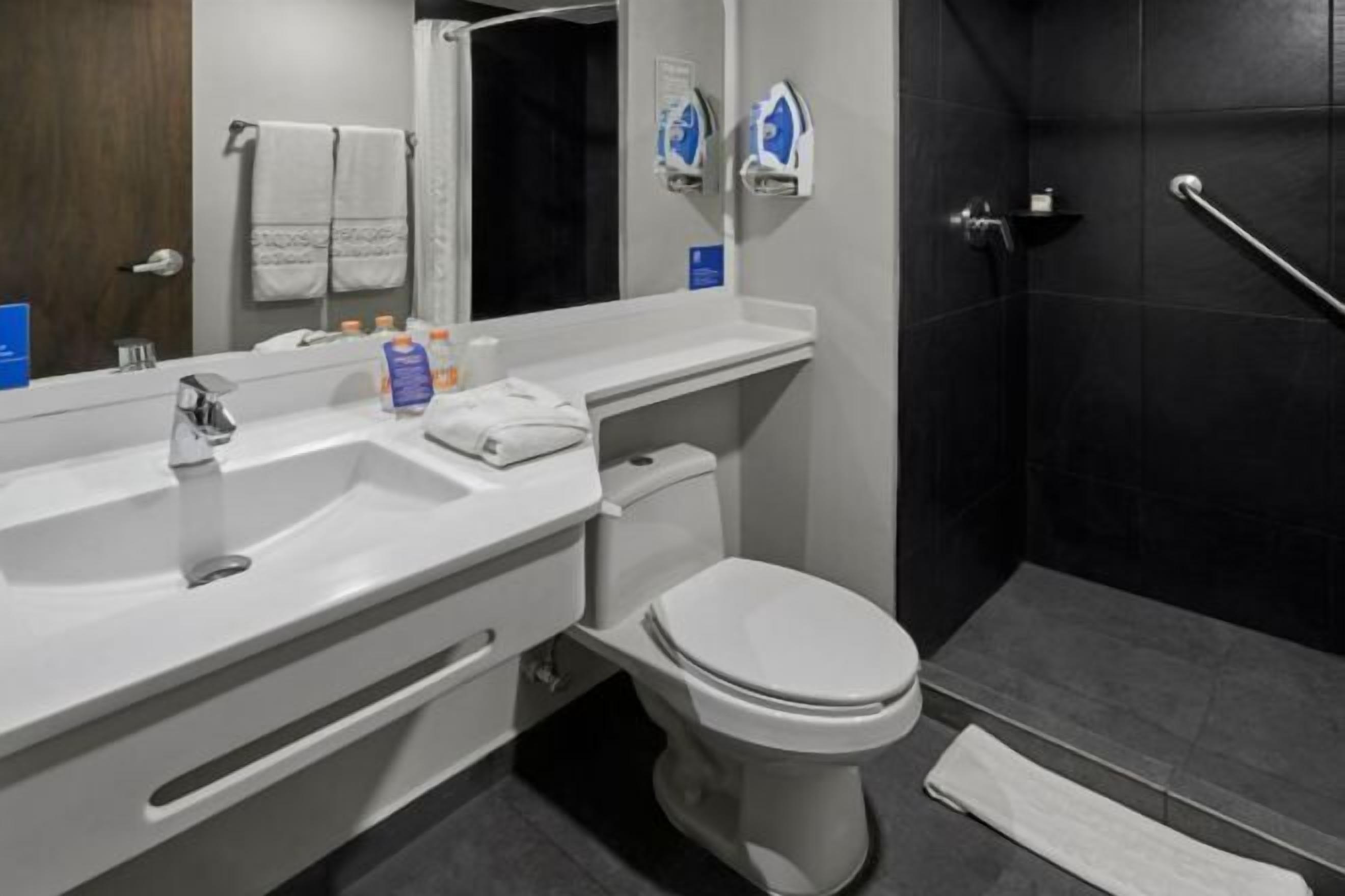 淋浴設備、雨淋花灑、免費梳洗用品、風筒