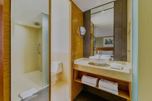 Regadera, regadera tipo lluvia, amenidades de baño gratuitas 
