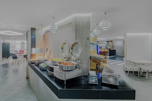 Free daily full breakfast