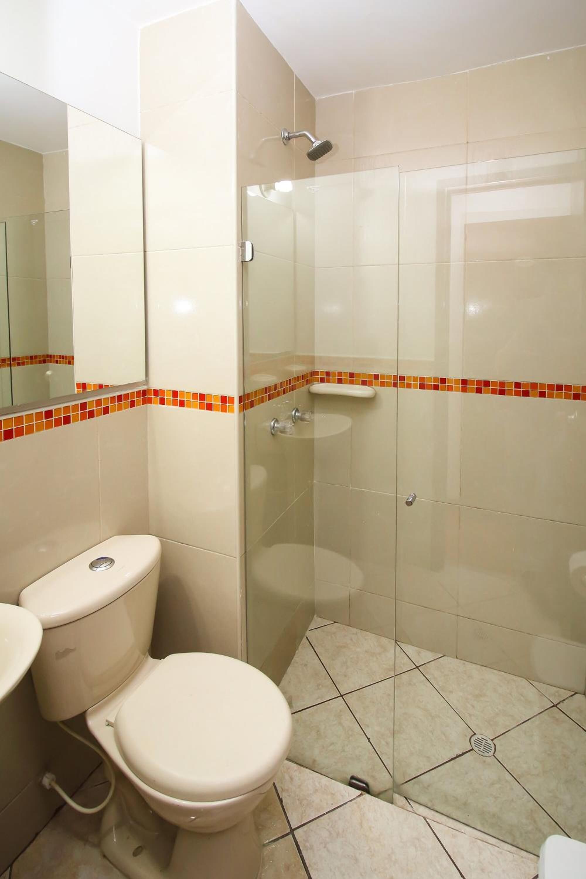 shower, rainfall showerhead, free toiletries, hair dryer