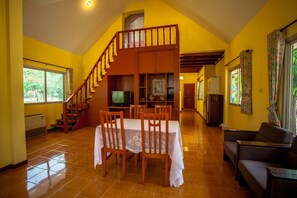 Flat-screen TV - The Secret Cliff Boutique Resort (Pak Chong)