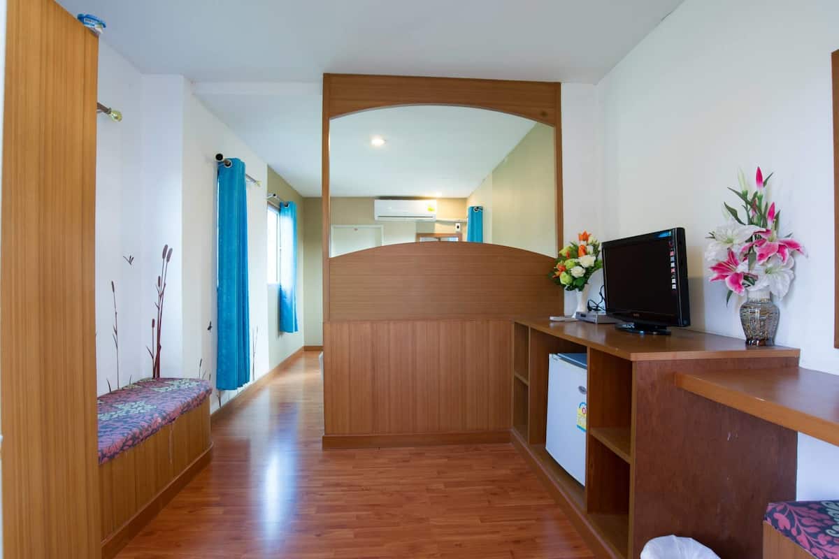 Train Room | Room amenity