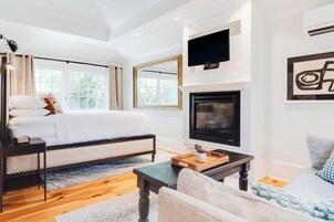 奢华双人房 | 埃及棉床单、高档床上用品、加厚床垫、特色装修