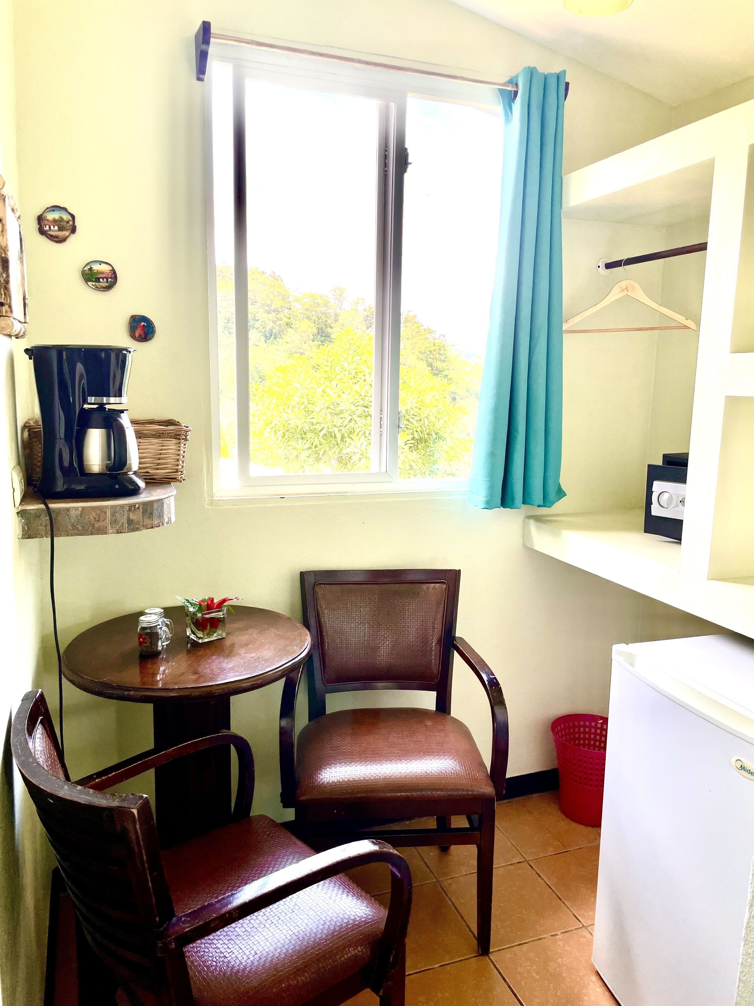 family double room | living area | flat-screen tv