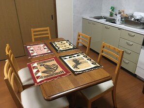 Basic Apartment, 2 Bedrooms, Non Smoking, City View | In-room dining - Thanyaporn 2 (Takayama)