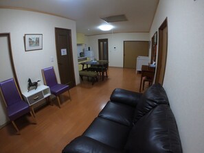 Căn hộ cơ bản, 2 phòng ngủ, không hút thuốc, quang cảnh thành phố | Khu phòng khách