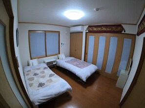 基础公寓, 2 间卧室, 无烟房, 城市景观 | 2 多间卧室、办公桌、隔音、免费 WiFi