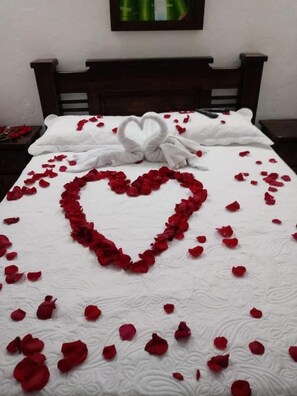 Blackout curtains, free WiFi, bed sheets - Finca Hotel La Ponderosa (Rionegro)