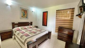 1 bedroom, blackout curtains, free WiFi, bed sheets