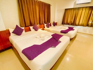 Premium Family Club Room | Premium bedding, desk, soundproofing, iron/ironing board - Hotel Pushpak Resort (Rahata)