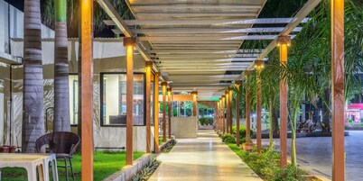 Hotel Pushpak Resort