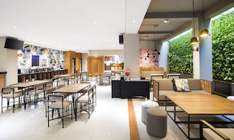 Breakfast, lunch, dinner served; international cuisine 