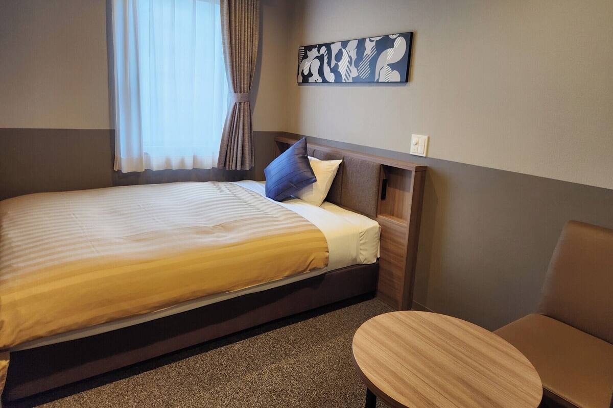 ห้องสแตนดาร์ดซิงเกิล, สูบบุหรี่ได้ | โต๊ะทำงาน, Wi-Fi ฟรี, ผ้าปูที่นอน