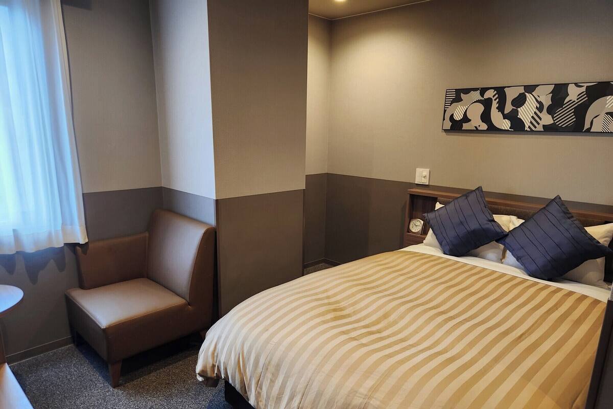 ห้องสแตนดาร์ดดับเบิล, สูบบุหรี่ได้ | โต๊ะทำงาน, Wi-Fi ฟรี, ผ้าปูที่นอน