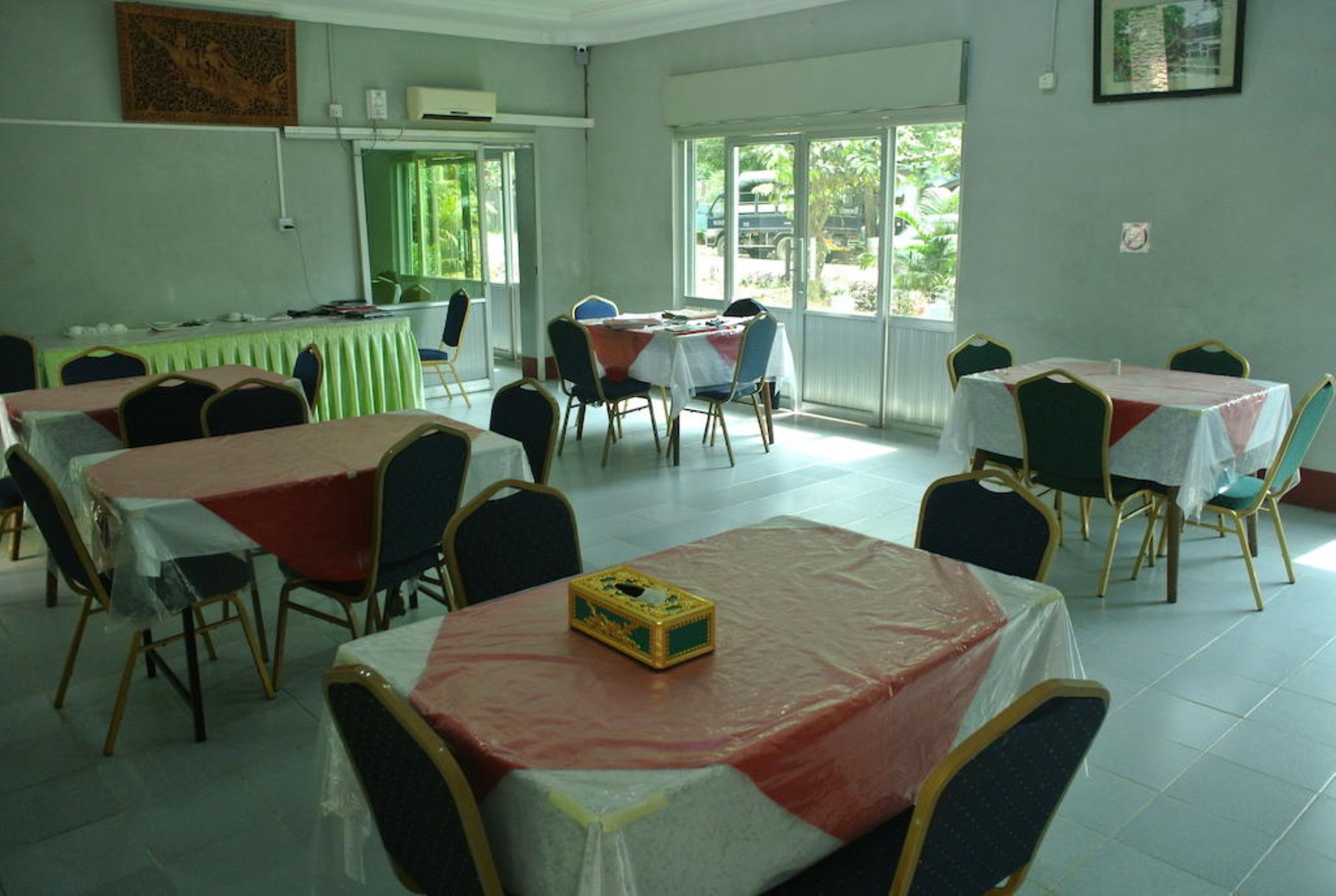 Inbegriffenes Frühstück zum Mitnehmen