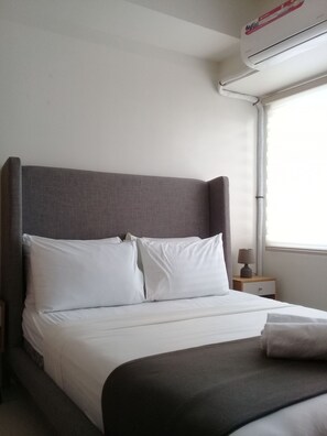 Habitación Premium, 1 habitación | Escritorio, tabla de planchar con plancha, accesible en silla de ruedas