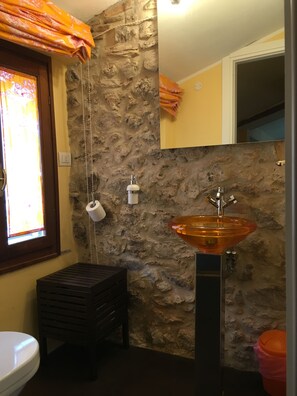 Double Room | Bathroom