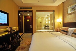 Premium bedding, minibar, in-room safe, desk