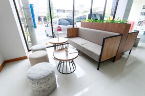 Ruang duduk lobi