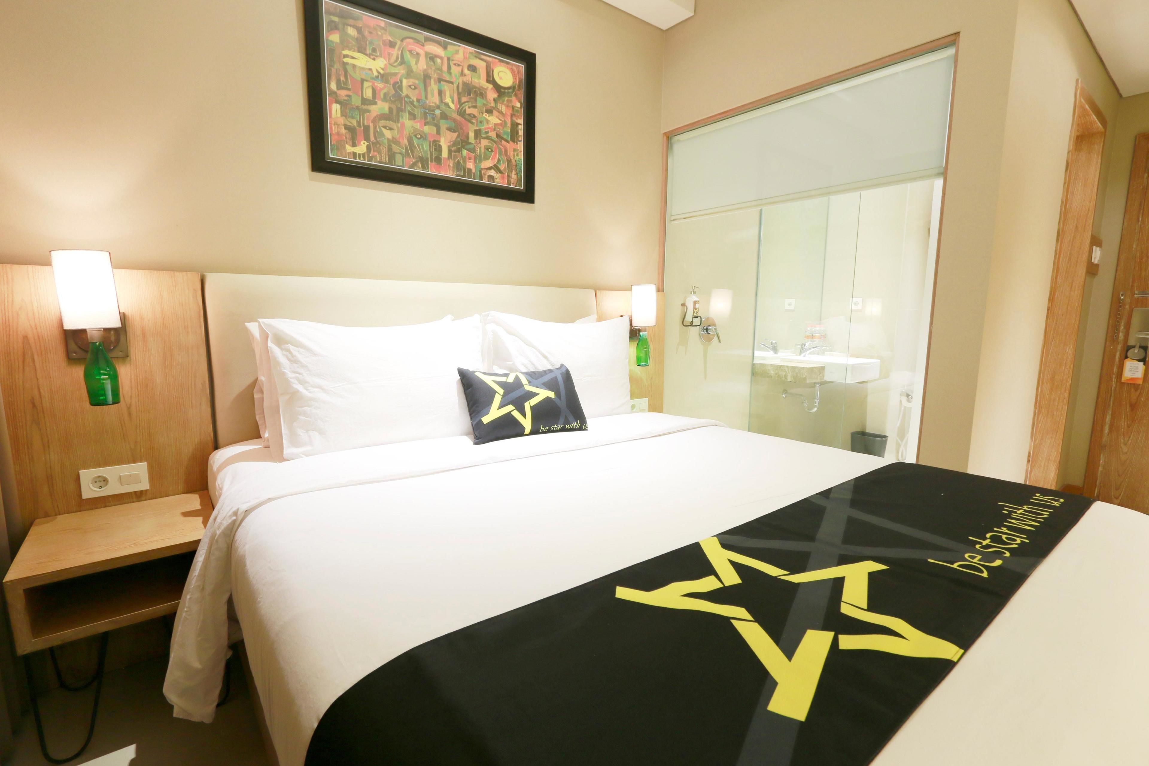 Foto - Yellow Star Gejayan Hotel