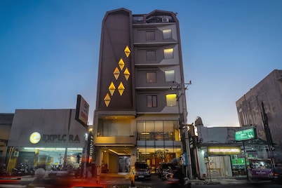Yellow Star Hotel Gejayan