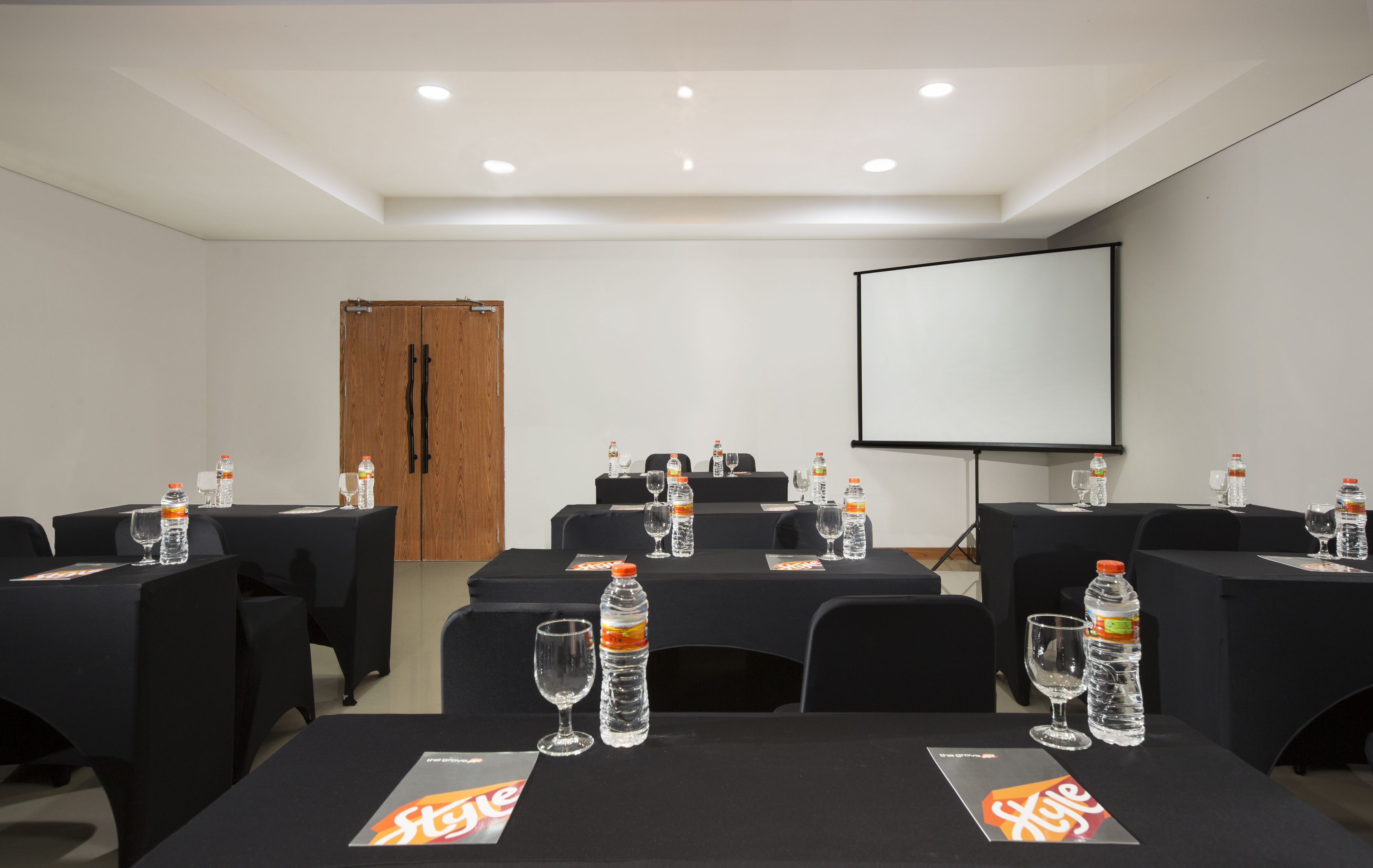 Foto - Yellow Star Gejayan Hotel