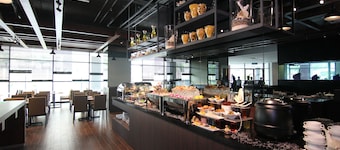 Nexus Regency Suites & Hotel
