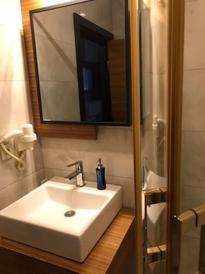 Bathroom - Aydınoğlu Accommodation (Istanbul)