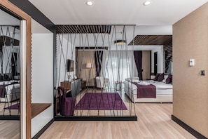 Minibar, laptop workspace, iron/ironing board, free WiFi - Aydinoglu Hotel (Istanbul)