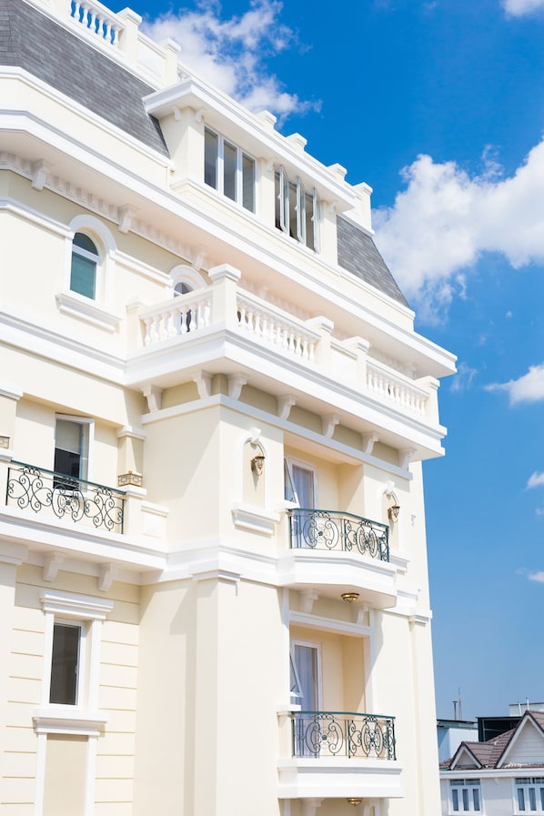 Exterior - Iris Dalat Hotel (Da Lat)