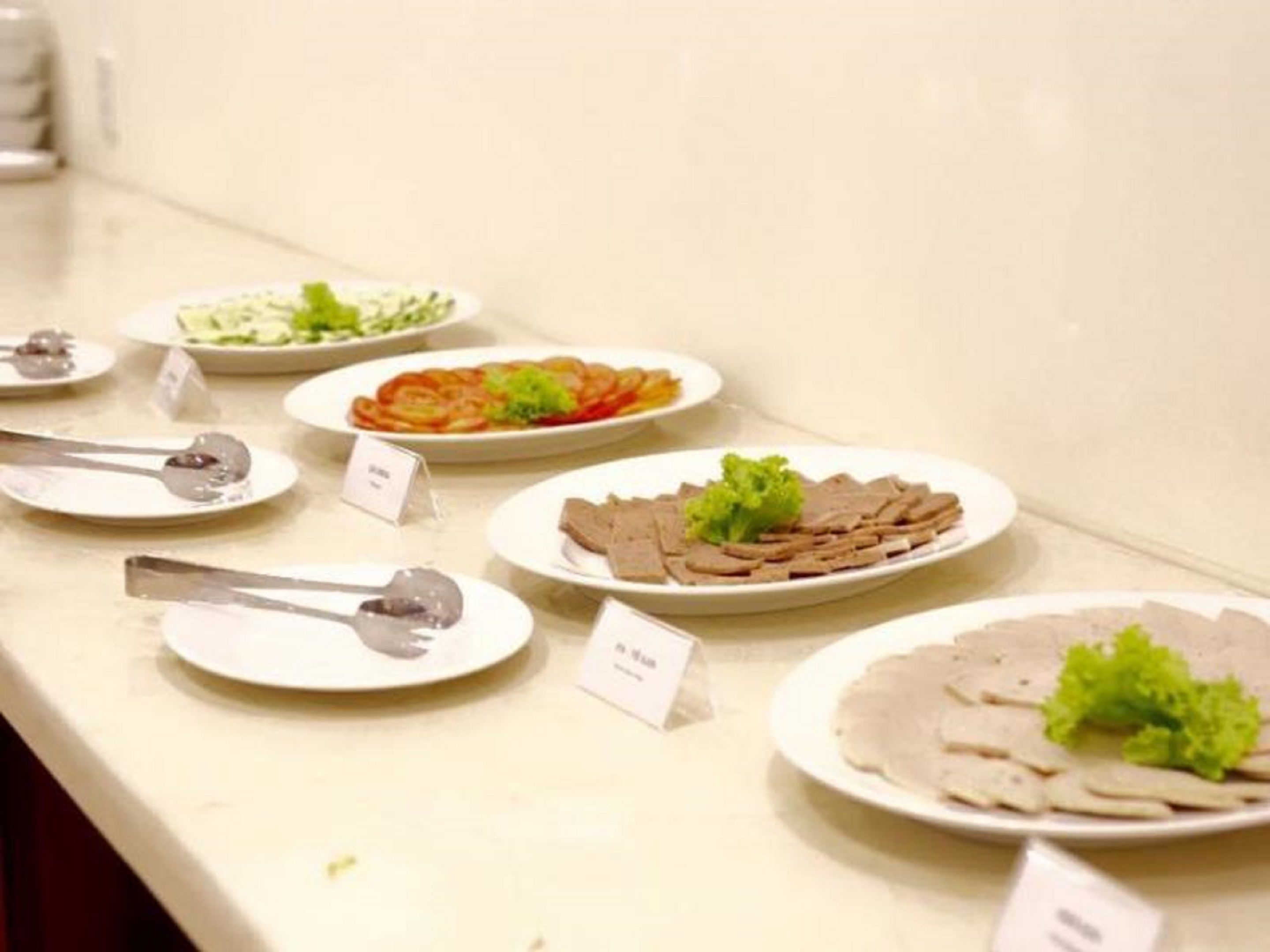 free daily cooked-to-order breakfast