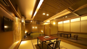 ห้องดับเบิล (with Tatami Area with Open-Air Bath) | บริการอาหารในห้องพัก