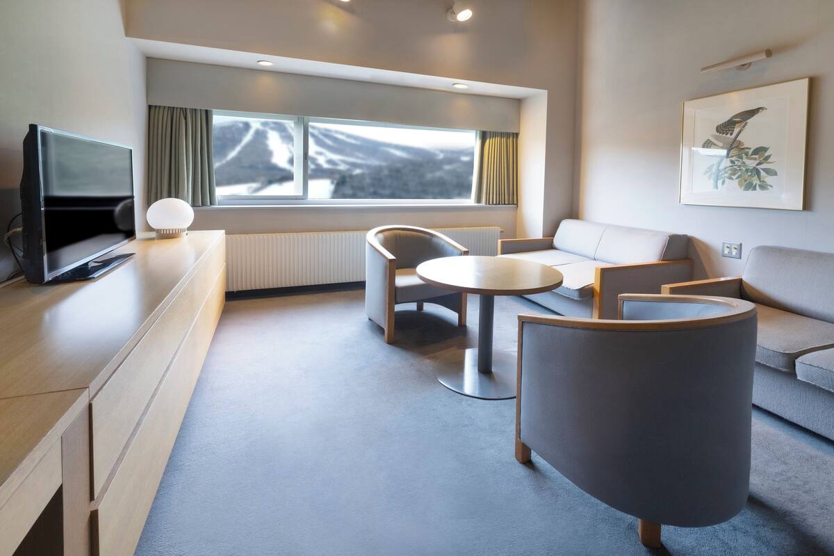 Dúplex, varias camas | 1 dormitorio, escritorio, cortinas opacas y wifi gratis